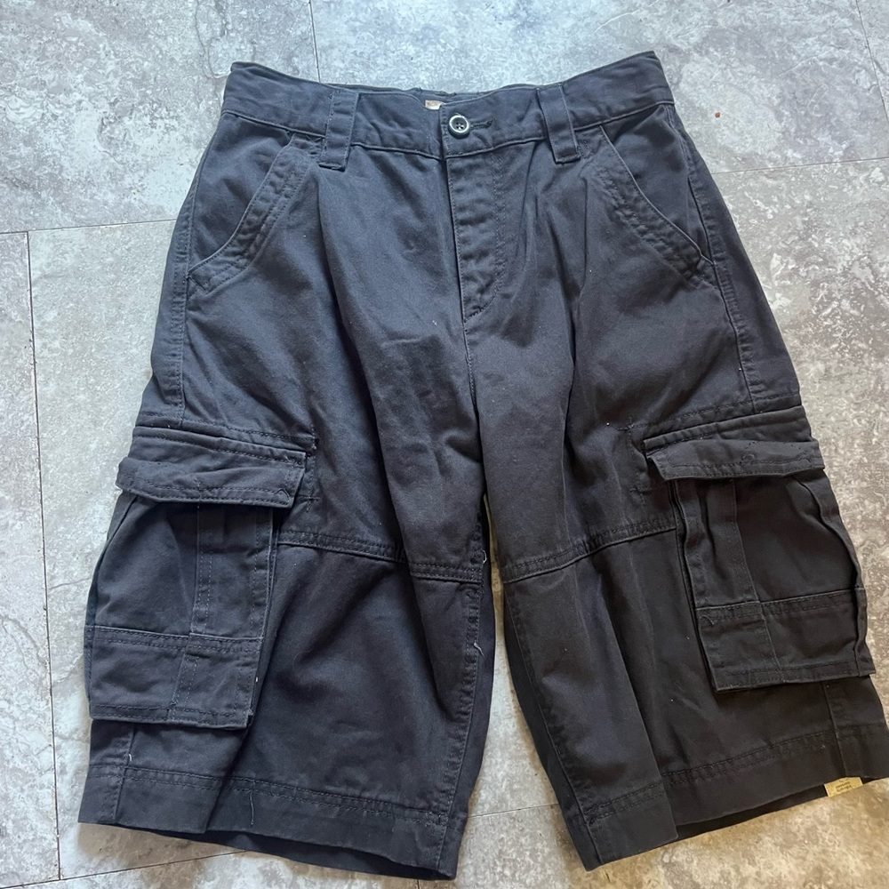 Boys 16 Regular Shorts Cargo Gray NWT 26” Waist Comfy Sport Arizona Jeans
